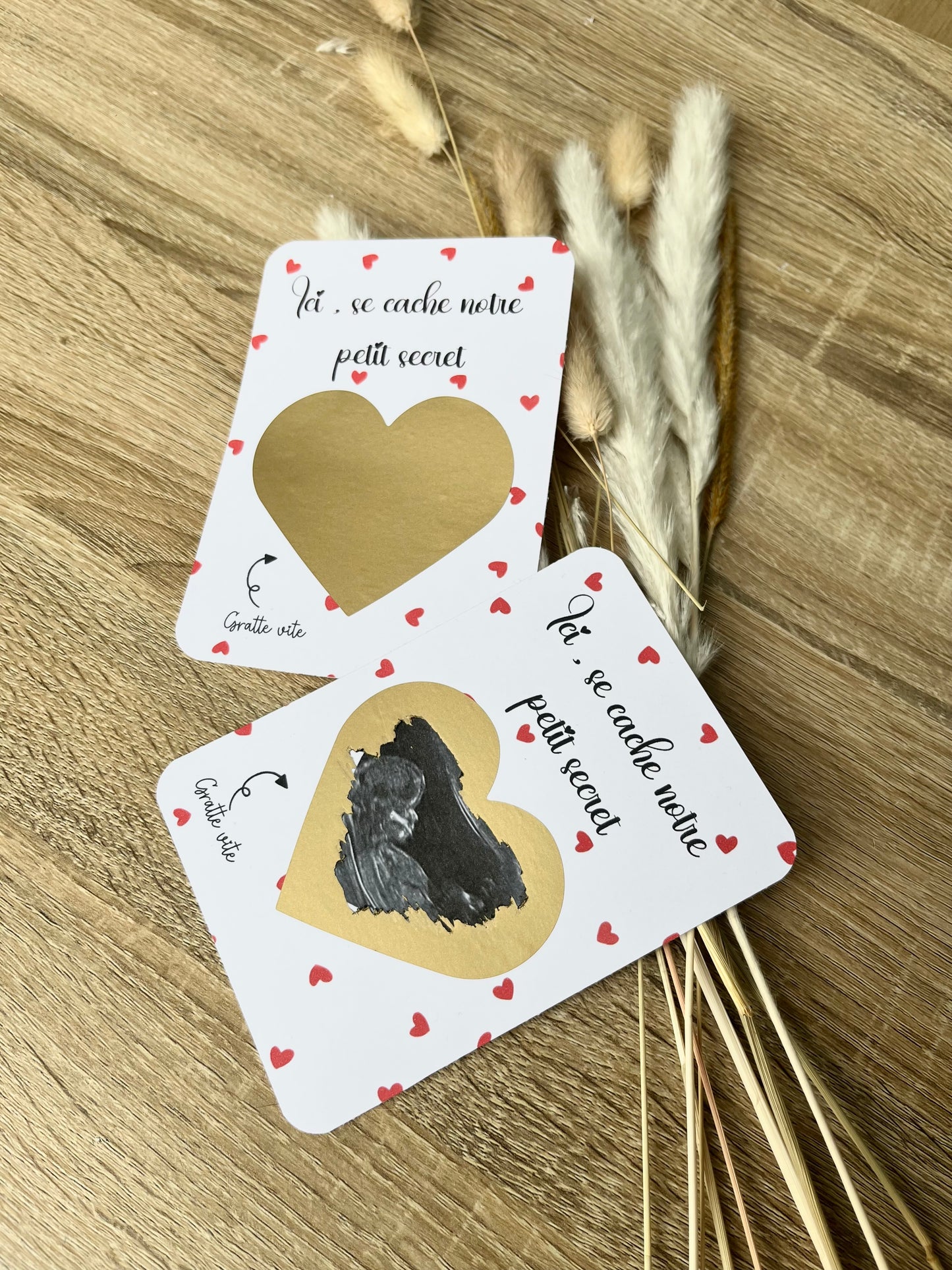 Carte à gratter Ici se cache notre petit secret