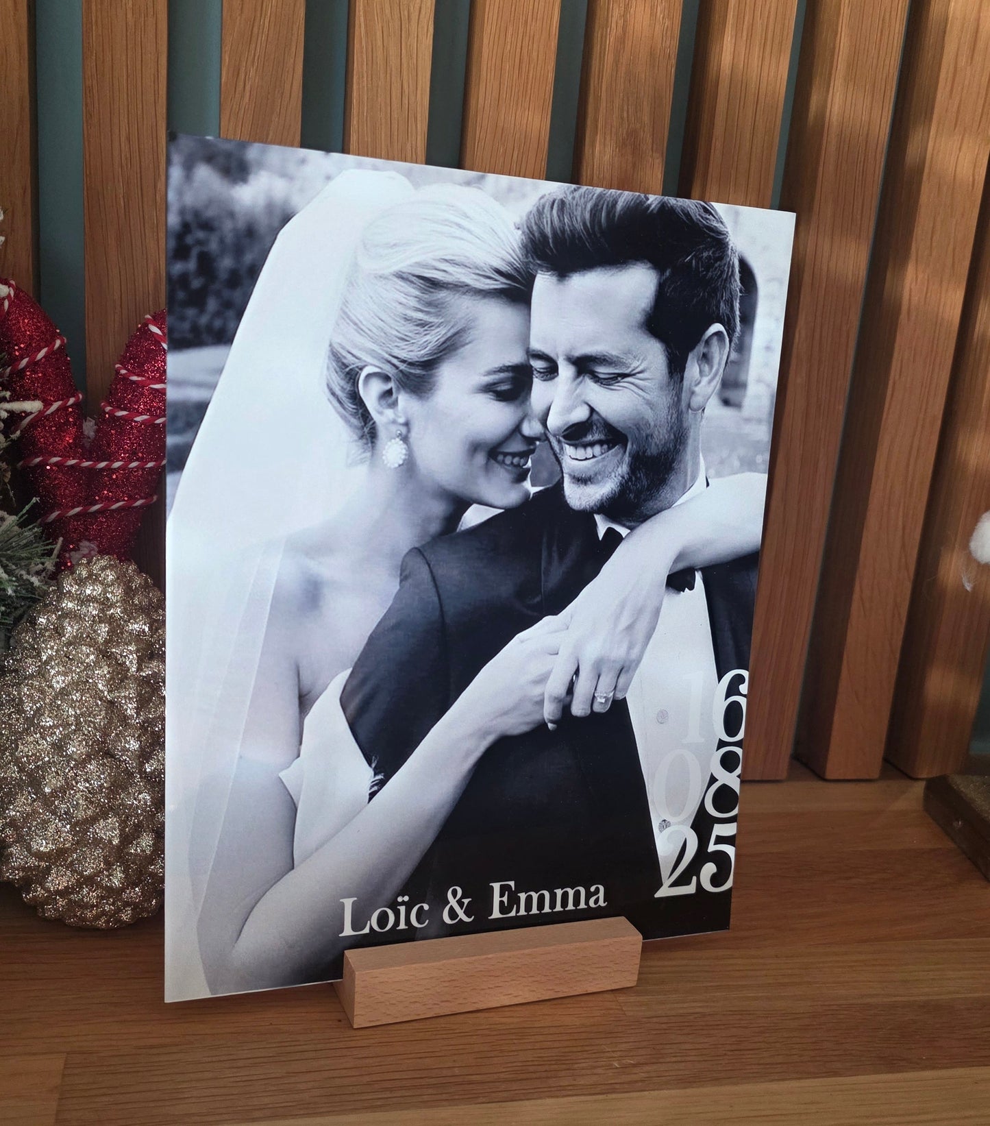Plaque couple / mariage ( avec support en bois inclus )