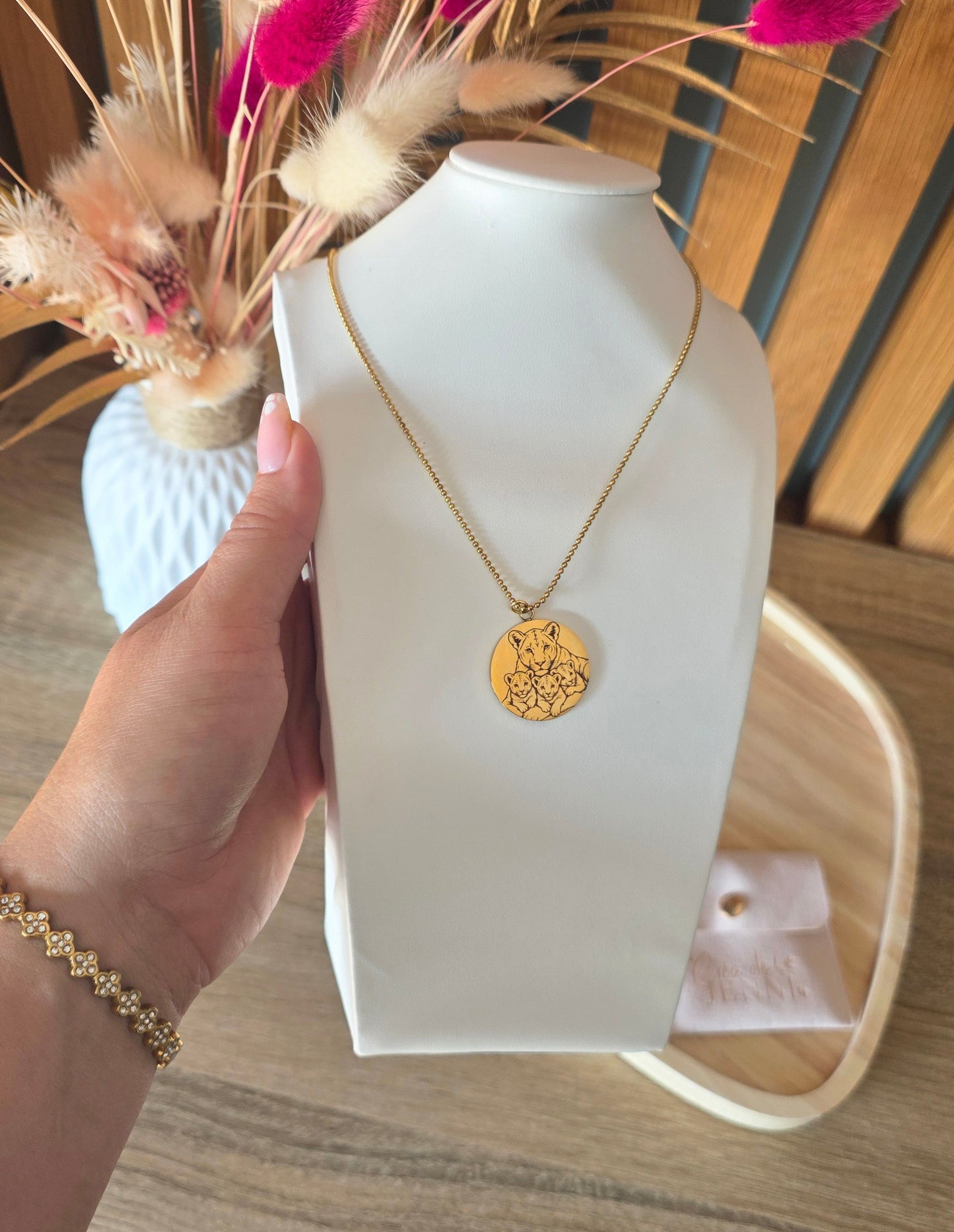 Collier médaillon personnalisé • Mon Précieux