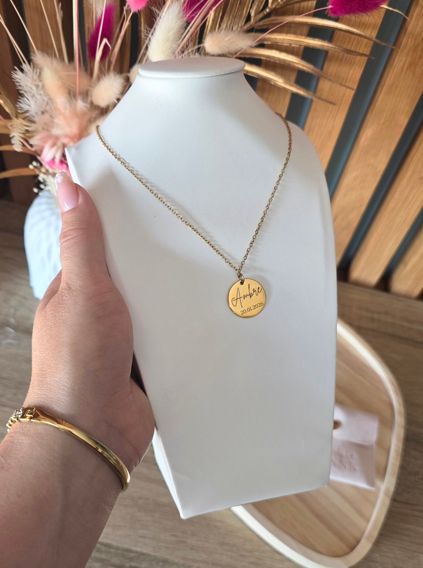 Collier médaillon personnalisé •  Solene